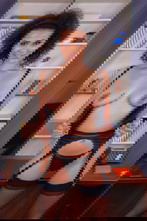 Alina Ali - VR Porn Model