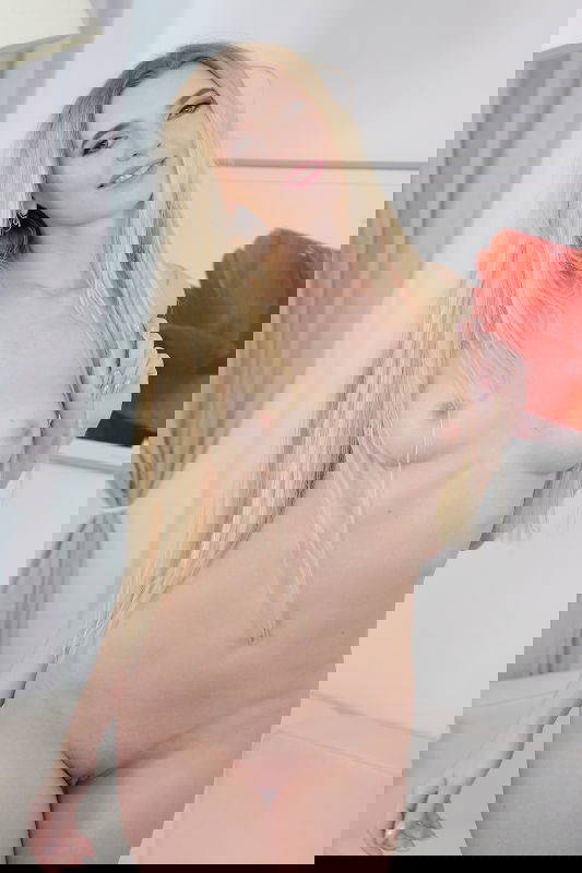 Amber - VR Porn Model