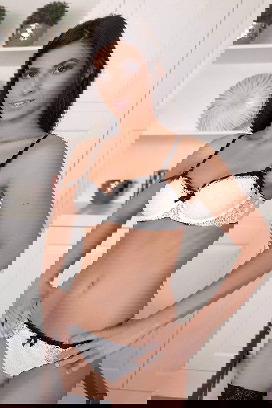 Angela Allison - VR Porn Model