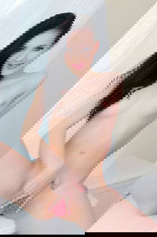 Anie Darling - VR Porn Model