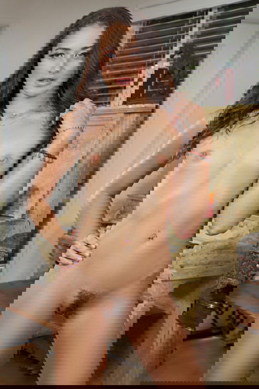 Avi Love - VR Porn Model