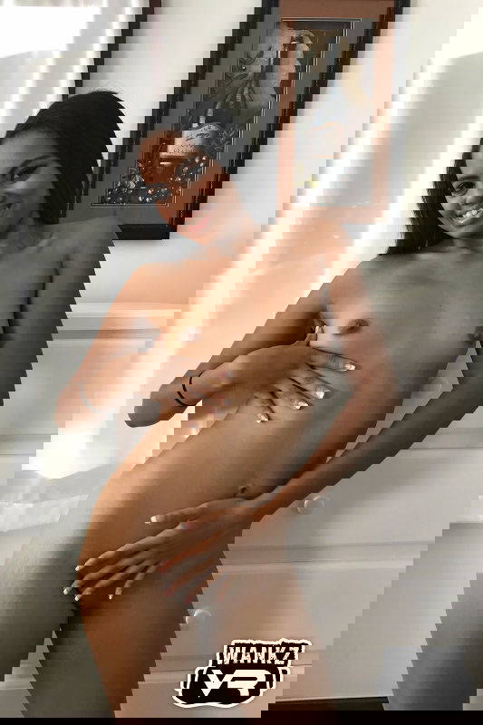 Berlyn Toy - VR Porn Model