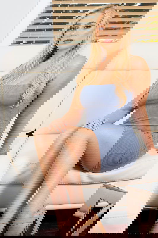 Blake Blossom - VR Porn Model