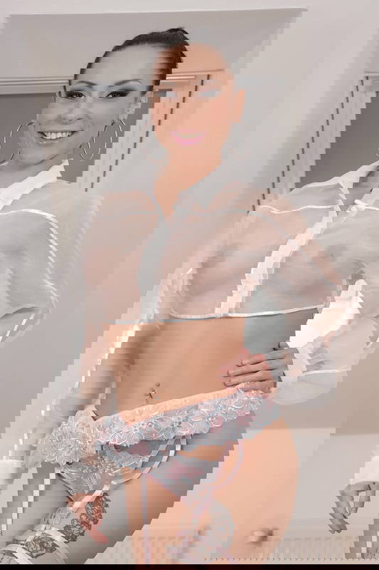 Caramella Sinn - VR Porn Model