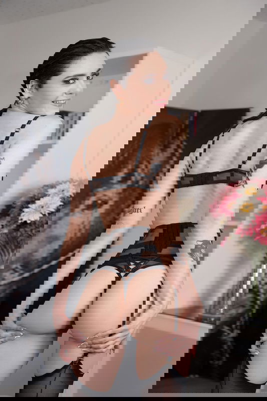 Catherine Knight - VR Porn Model