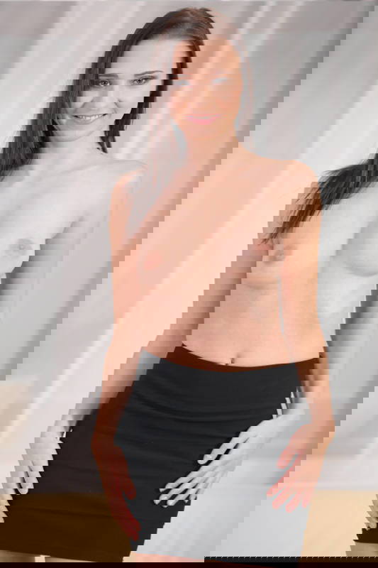 Chelsy Sun - VR Porn Model