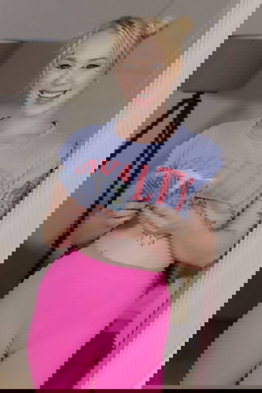 Chrystal Sinn - VR Porn Model