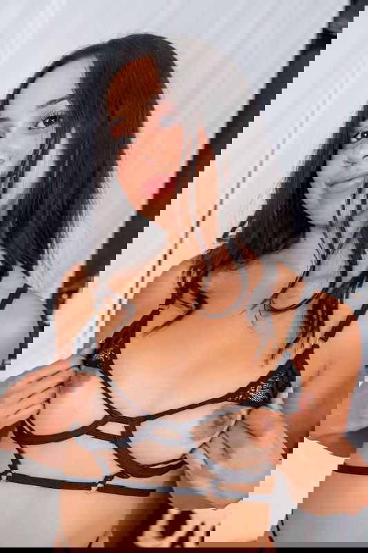 Dania Vega - VR Porn Model