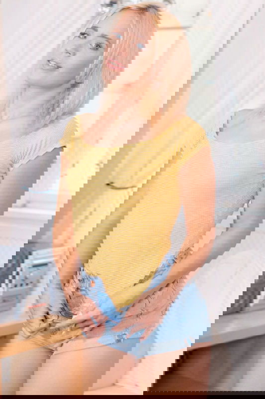 Daniela Orth - VR Porn Model