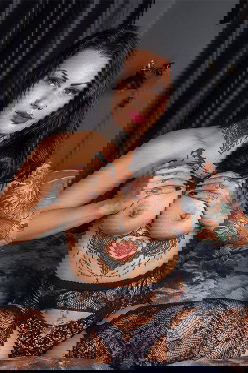 Darcy Diamond - VR Porn Model