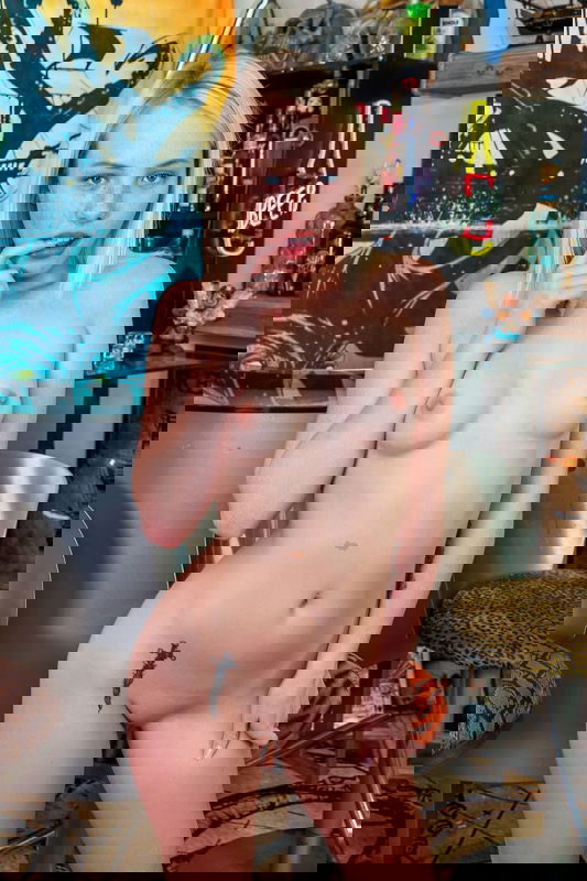 Dixie Lynn - VR Porn Model