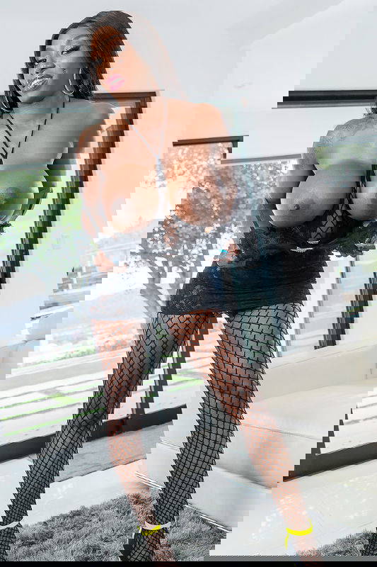 Ebony Mystique - VR Porn Model