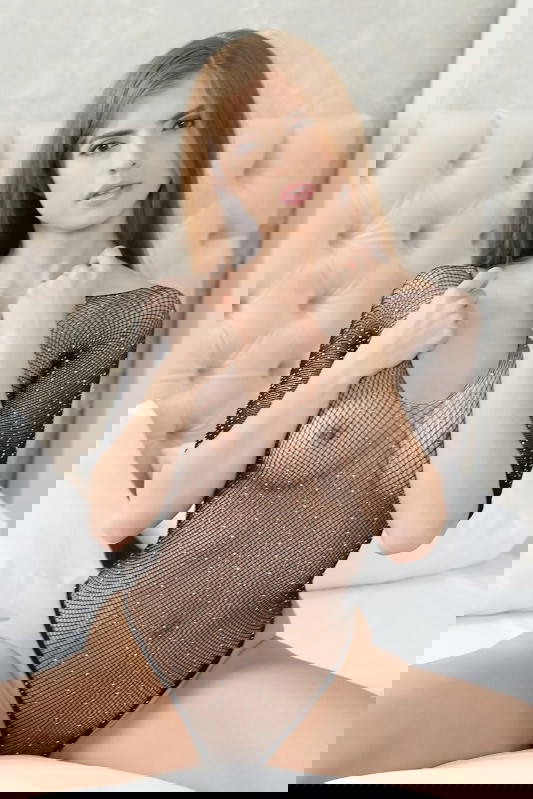 Emelie Crystal - VR Porn Model