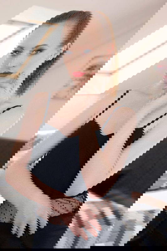 Emma Fantasy - VR Porn Model