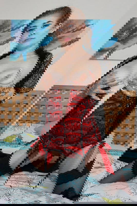 Esme - VR Porn Model