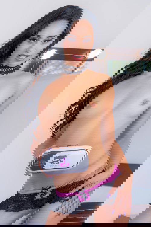 Gia Vendetti - VR Porn Model