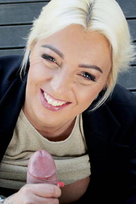 Gwendolyn - VR Porn Model