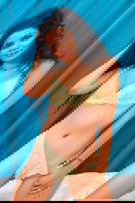 Harley Haze - VR Porn Model