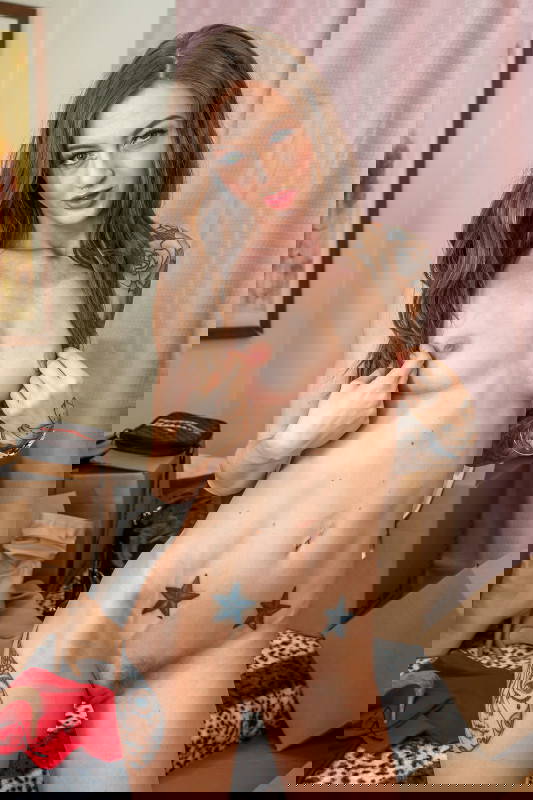 Kendra Cole - VR Porn Model