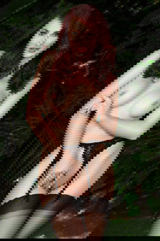 Kendra James - VR Porn Model