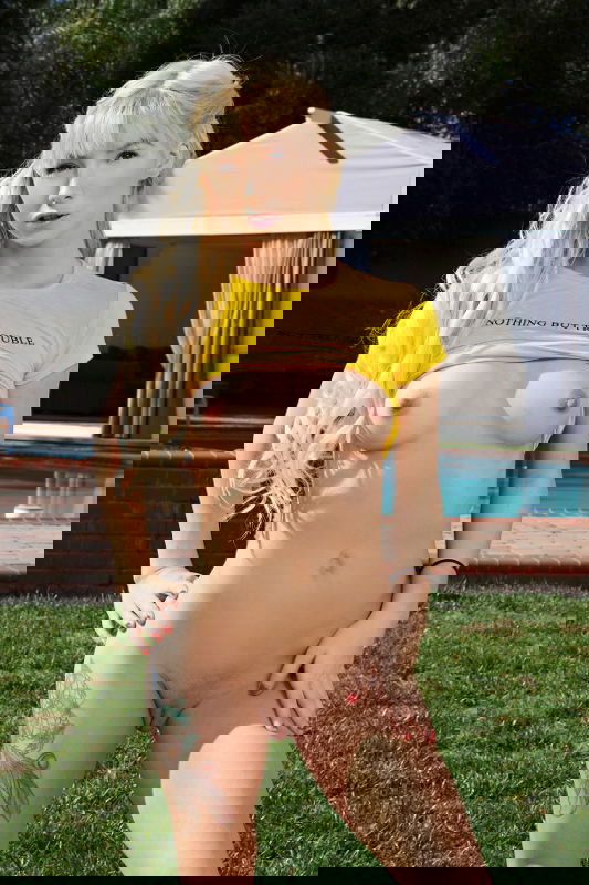 Kenzie Reeves - VR Porn Model