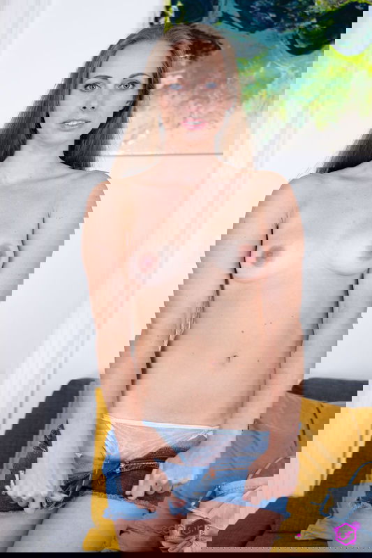 Kinuski Kakku - VR Porn Model