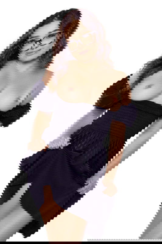 Leana Lovings - VR Porn Model