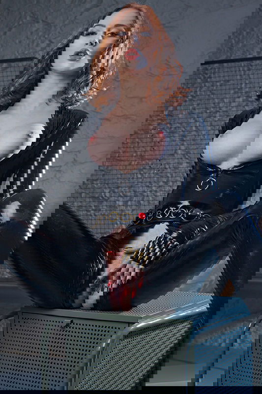 Lenina Crowne - VR Porn Model