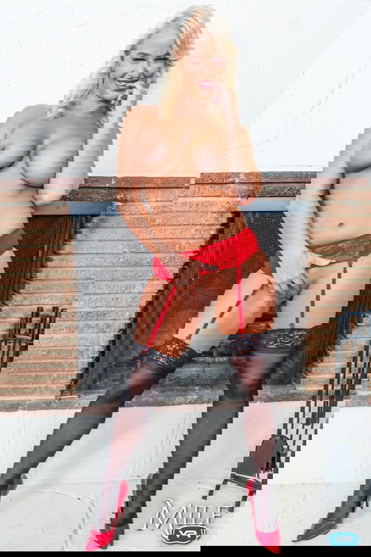 London River - VR Porn Model