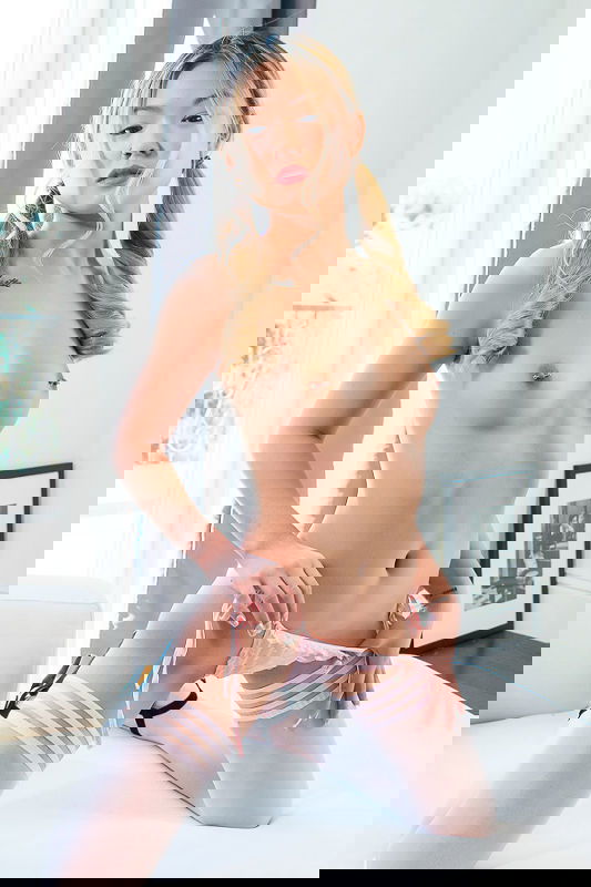 Lulu Chu - VR Porn Model