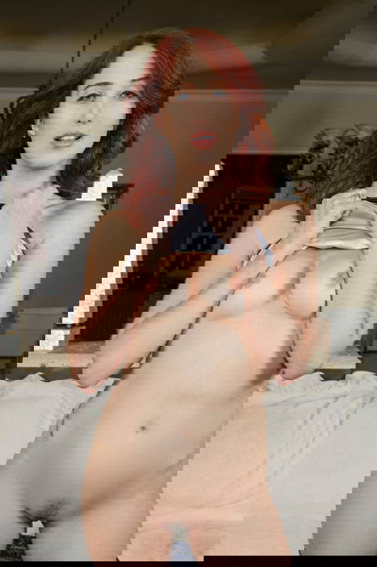 Luna Lain - VR Porn Model