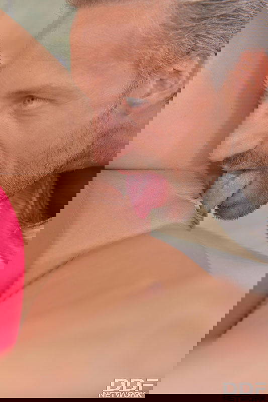 Lutro - VR Porn Model