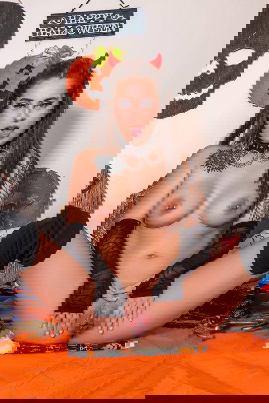 Maddy May - VR Porn Model