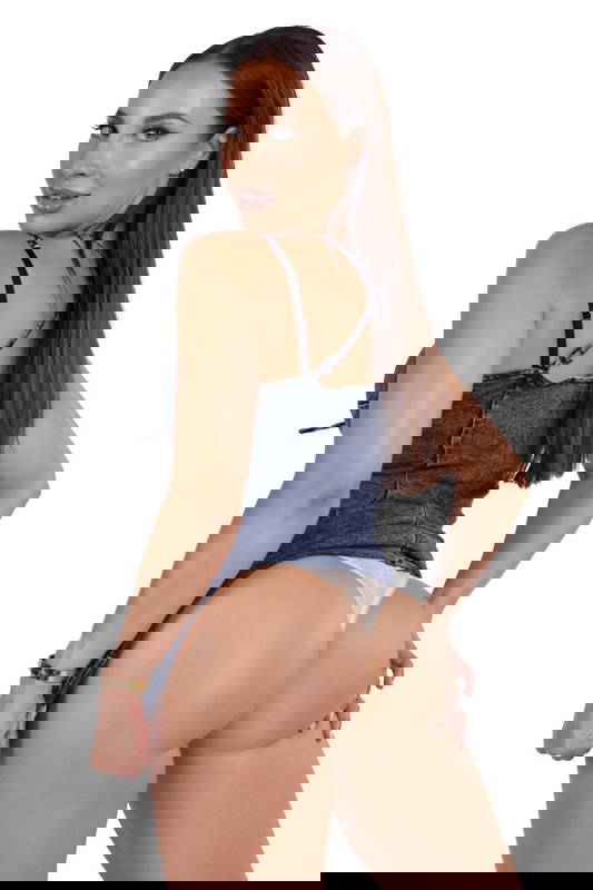 Melissa Stratton - VR Porn Model