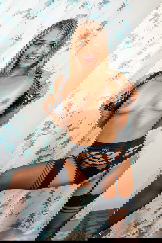 Mia Kay - VR Porn Model