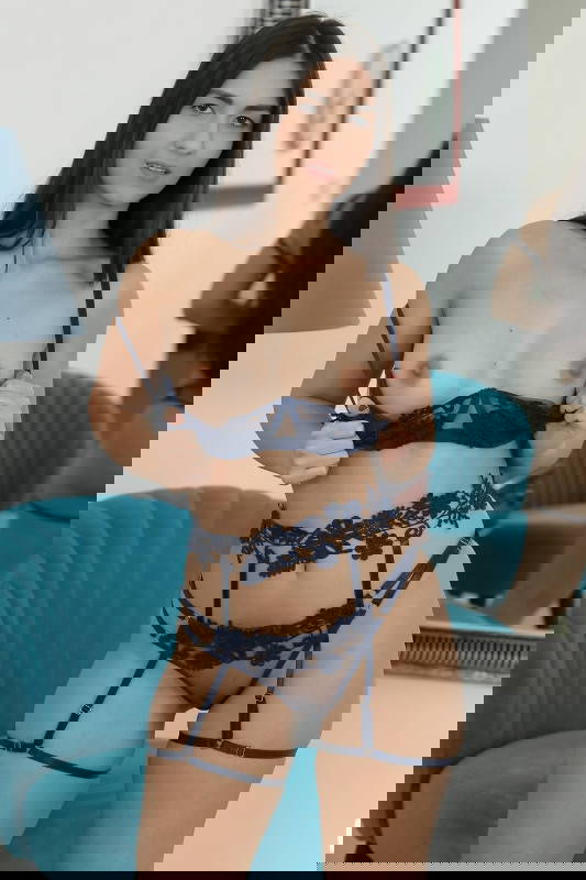 Moona Snake - VR Porn Model