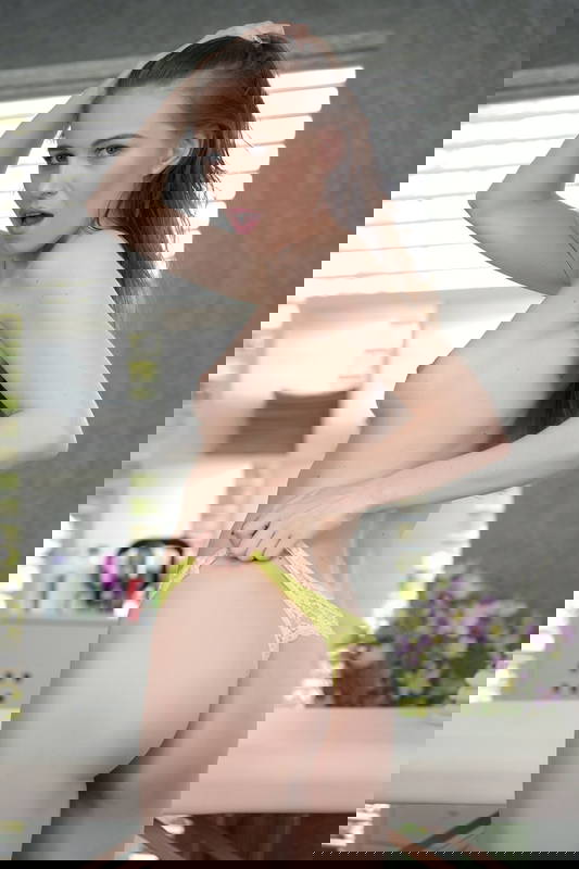 Nela Decker - VR Porn Model