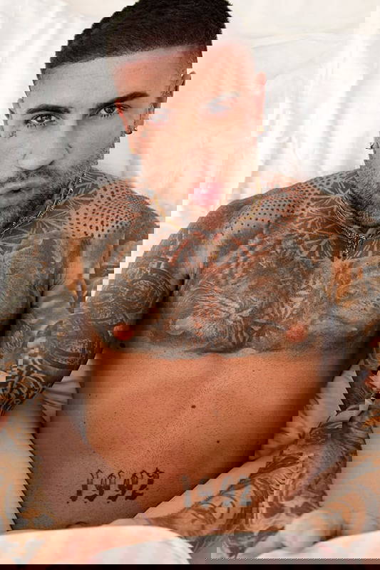 Nestor Zarc - VR Porn Model