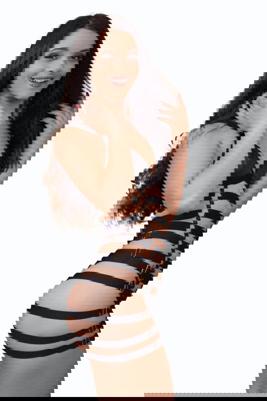 Ohana Petite - VR Porn Model