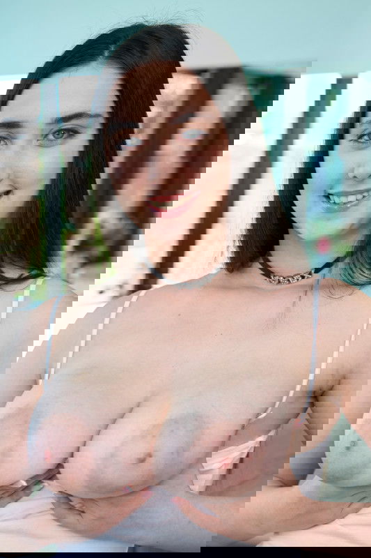 Remido - VR Porn Model