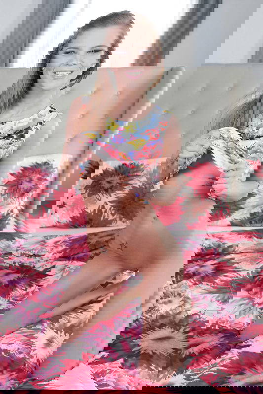 Sarah Kay - VR Porn Model