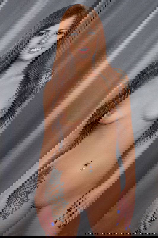 Scarlett Mae - VR Porn Model