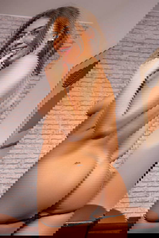 Selina Bentz - VR Porn Model