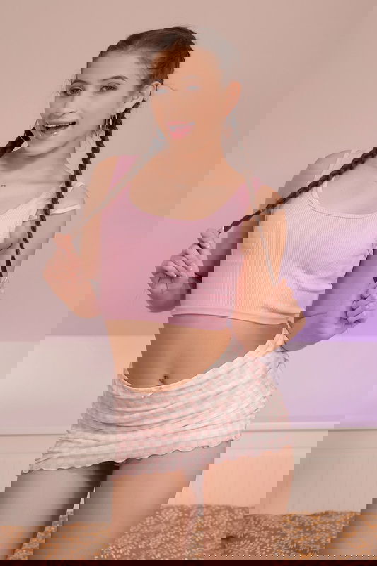 Sofia Smith - VR Porn Model