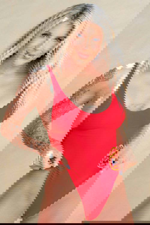 Taylor Wild - VR Porn Model