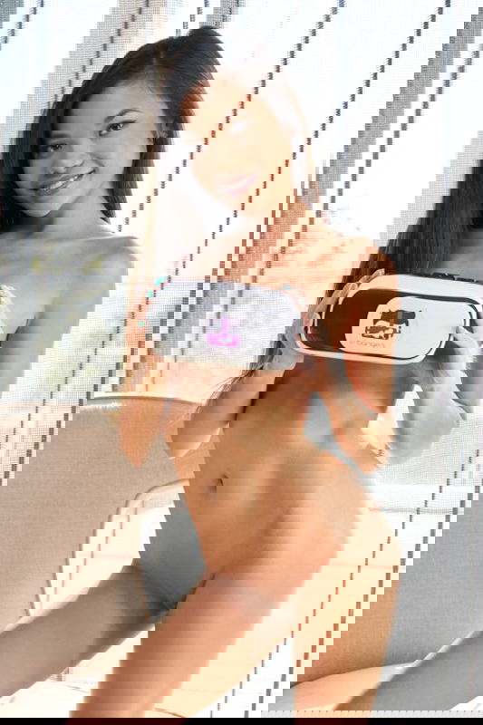 Vina Sky - VR Porn Model