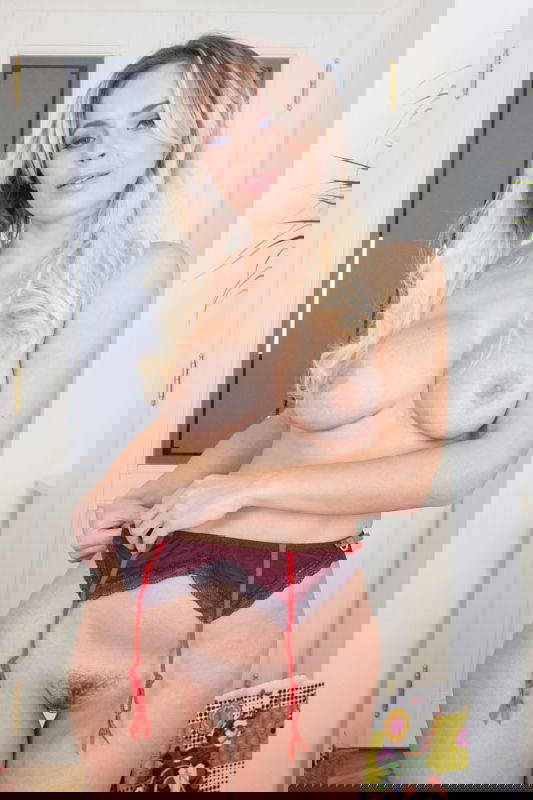 Vittoria Dolce - VR Porn Model