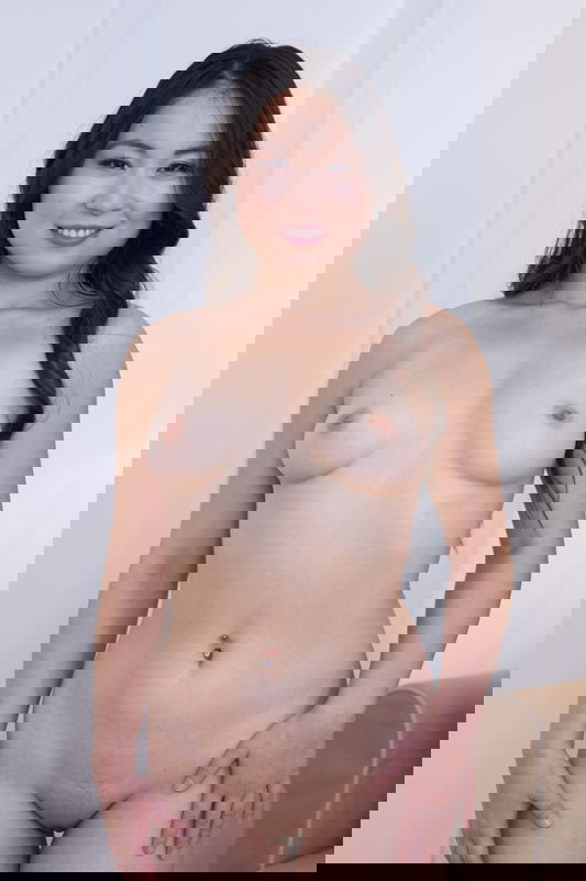 Yiming Curiosity - VR Porn Model