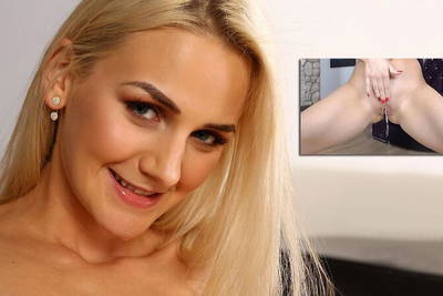 Katy Tastes Her Piss - VR Porn Video - Katy Sky