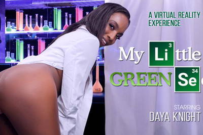 My Little Green Secret - VR Porn Video - Daya Knight
